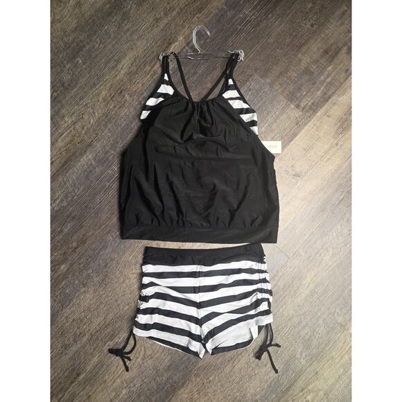 Holipick Other - Holipick Tankini Swimsuit Womens Medium 2 Piece Black White Striped Boy Shorts